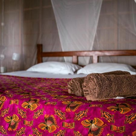Methos Homestay - Raja Ampat Yennanas Besir Exterior photo